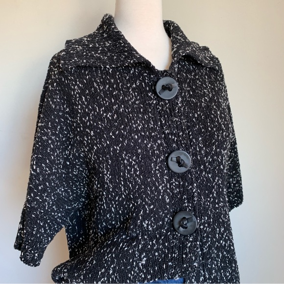 Coldwater Creek Short Sleeve Black White Knit Cardigan Sweater Size Medium 10-12 - Picture 3 of 12